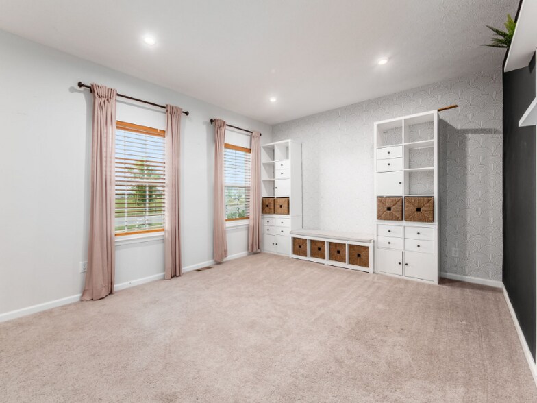 Building Photo - 103 Cameo Wds Dr