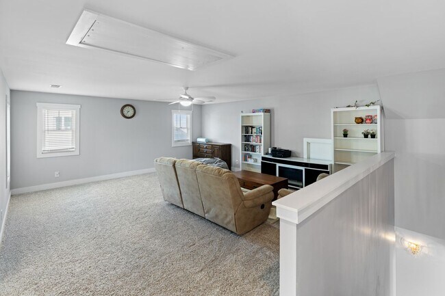 Building Photo - 2024 Adams Ridge Dr