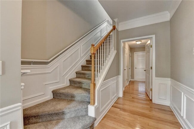 Building Photo - 4020 Edgecomb Dr
