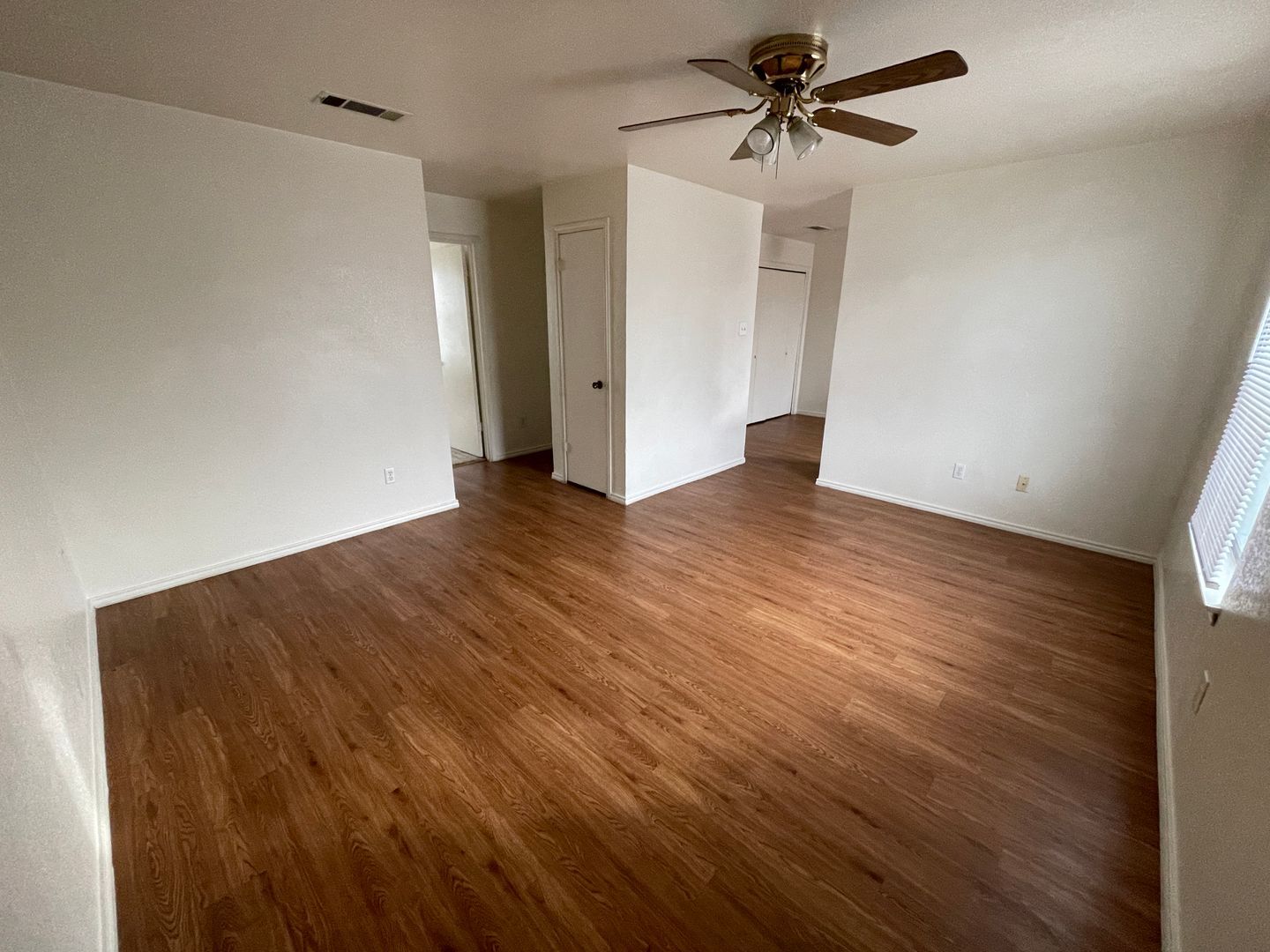 Building Photo - 1906 Windward Dr