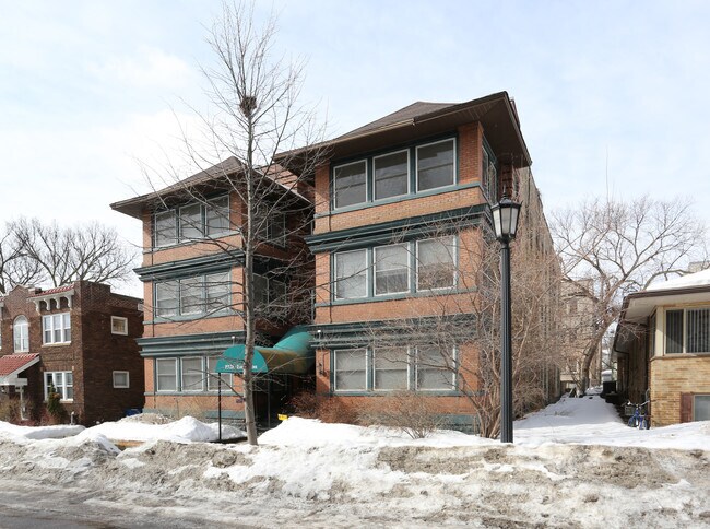 Building Photo - 1928 Emerson Ave S
