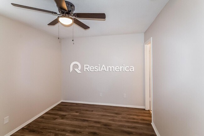 Building Photo - Fully Updated 3BR/1.5B home in Horn Lake