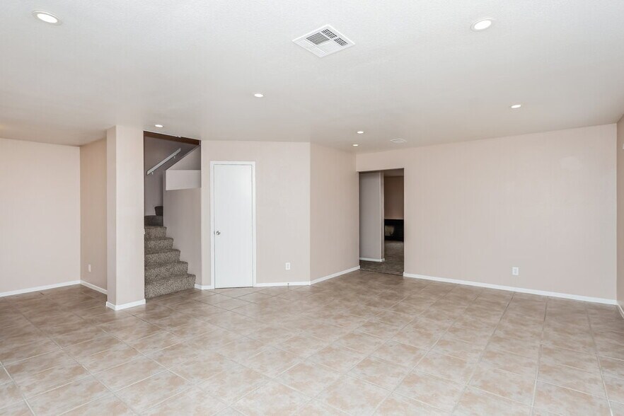 Building Photo - 379 Legacy Dr