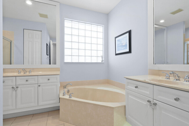 Building Photo - 143 Isle Verde Way