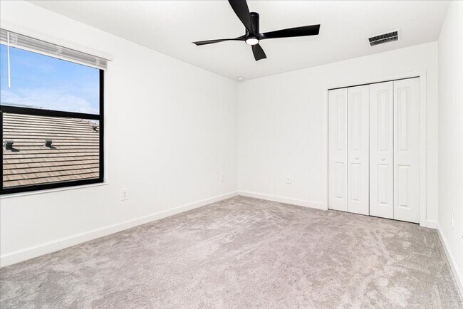 Building Photo - 4873 Seafoam Trl