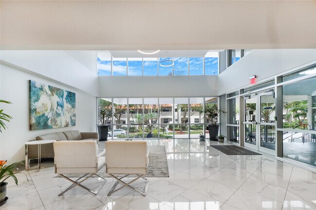 Building Photo - 531 N Ocean Blvd