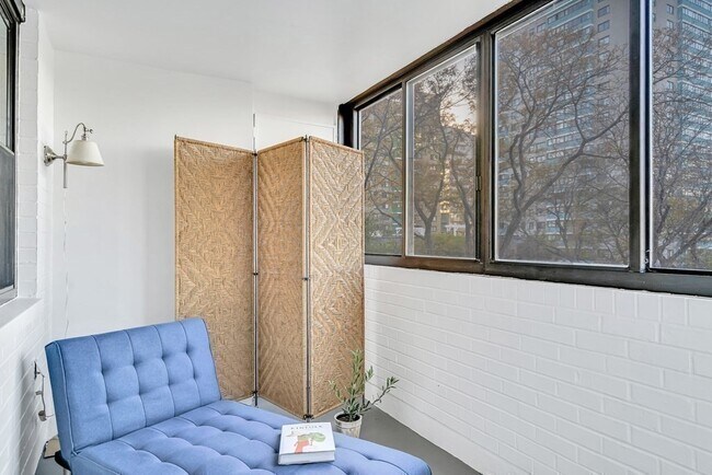 Building Photo - 8 Whittier Pl
