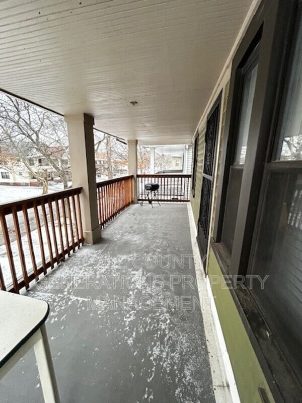 Building Photo - 9612 Lamontier Ave