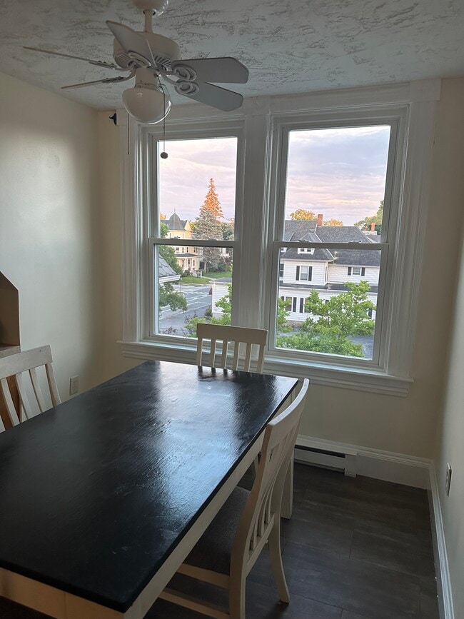 Building Photo - 764 Chestnut St