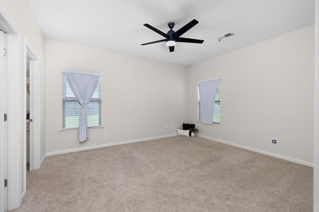 Building Photo - 44 N Payson Cv