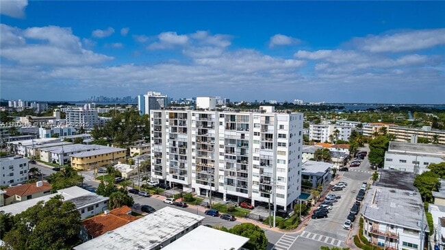 Building Photo - 7850 Byron Ave