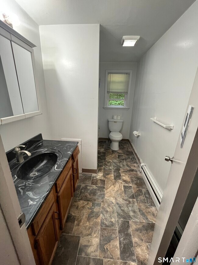 Building Photo - 332 Richmond Rd