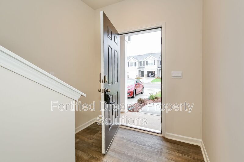 Building Photo - 1132 Evelynnview Ln