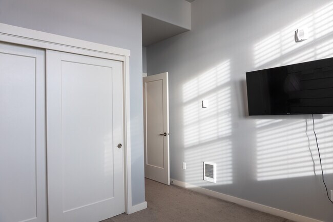 Building Photo - 16284 NW Chadwick Way