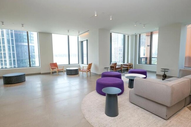 Building Photo - 4 bedroom in BROOKLYN NY 11222