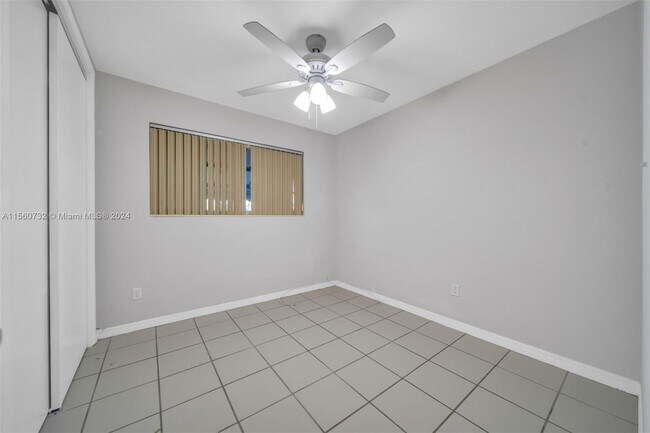 Building Photo - 8275 SW 41st St