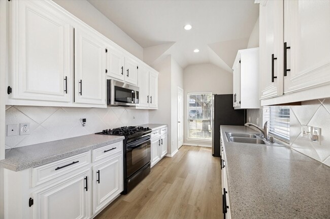 Building Photo - 22102 Shortfin Mako Ct