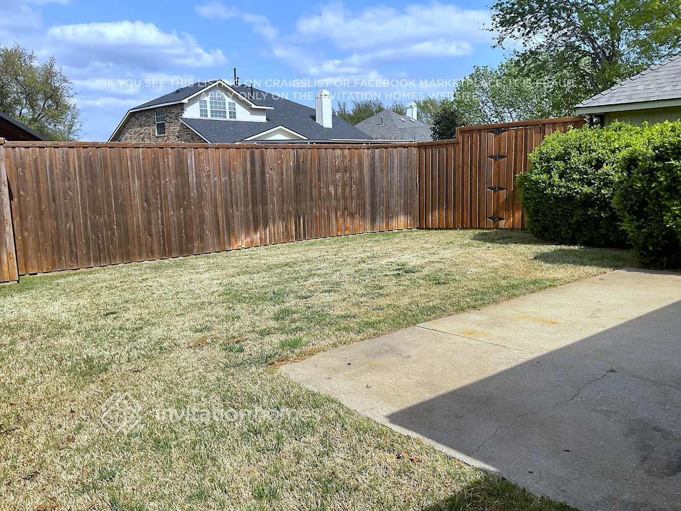 Building Photo - 1405 Country Ln