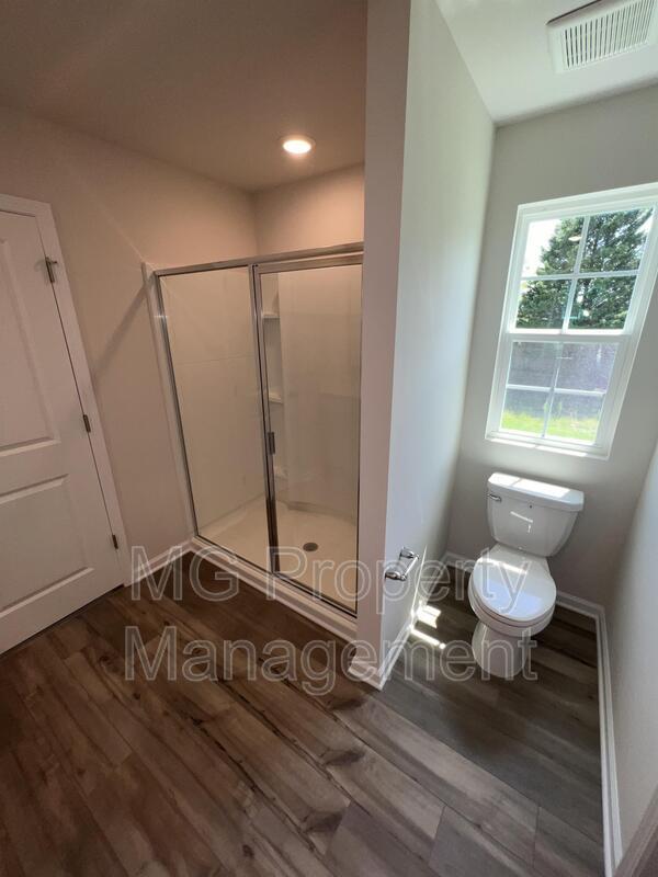 Building Photo - 1401 Woodhouse Dr