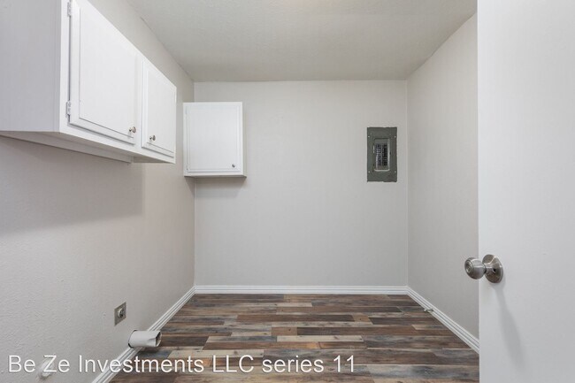 Building Photo - 4 br, 1.5 bath House - 831 Cherry Laurel Lane