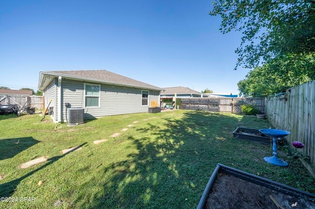Building Photo - 6328 Olokee St
