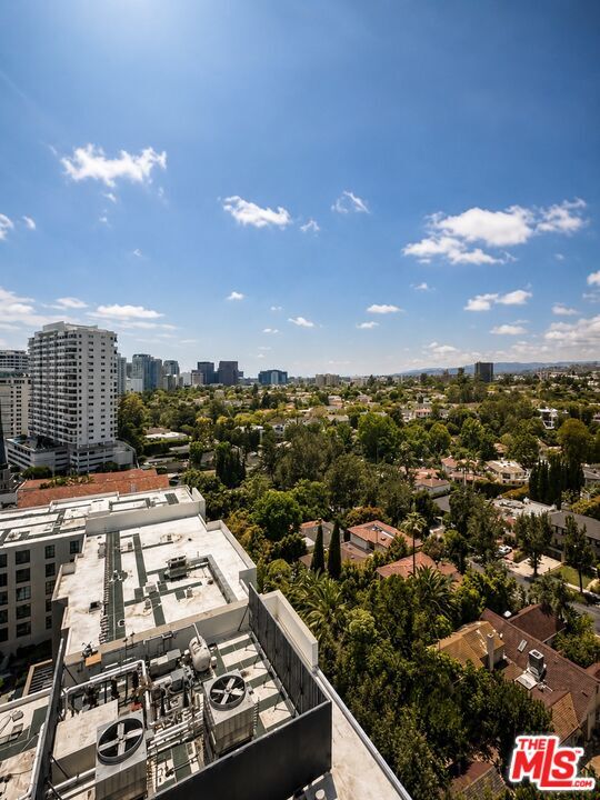 Building Photo - 10445 Wilshire Blvd