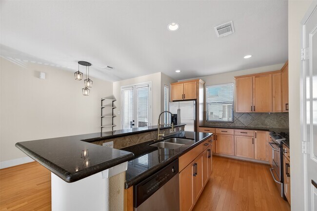 Building Photo - 2318 Emancipation Ave