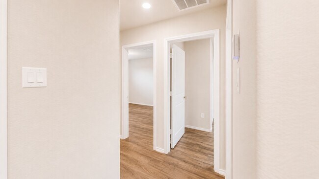 Building Photo - 6410 Indigo Cliff Dr