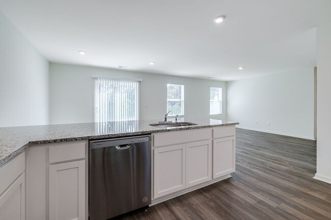 Building Photo - Brand New Construction! 5 Bedroom, 3 Bathr...