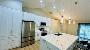 Building Photo - 1432 Kingston Way