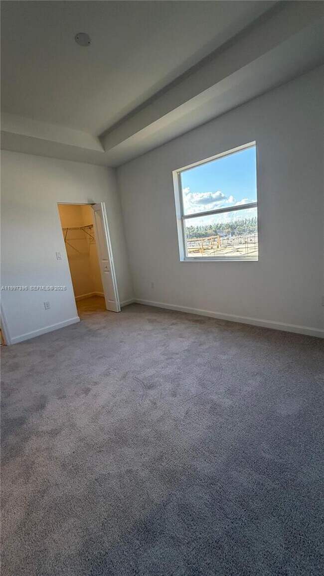 Building Photo - 1087 NW 2nd Ter