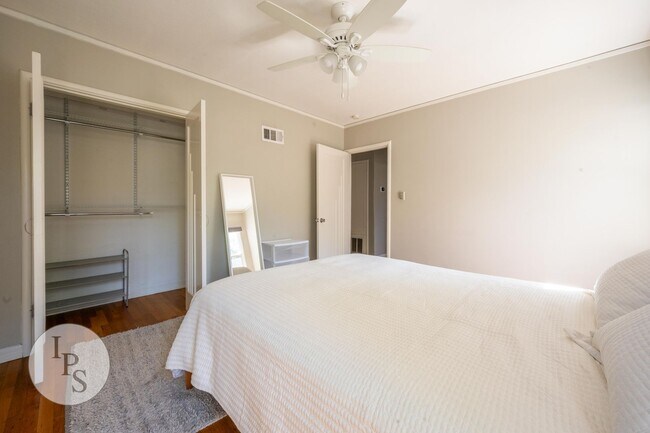 Building Photo - Beautifully Updated Fresno High Home - Walkable to Gazebo Gardens, 3BR/1BA, Partially Furnished