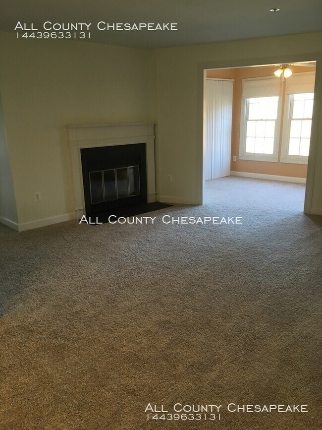 Building Photo - Beautiful Condo in Brentwood Park