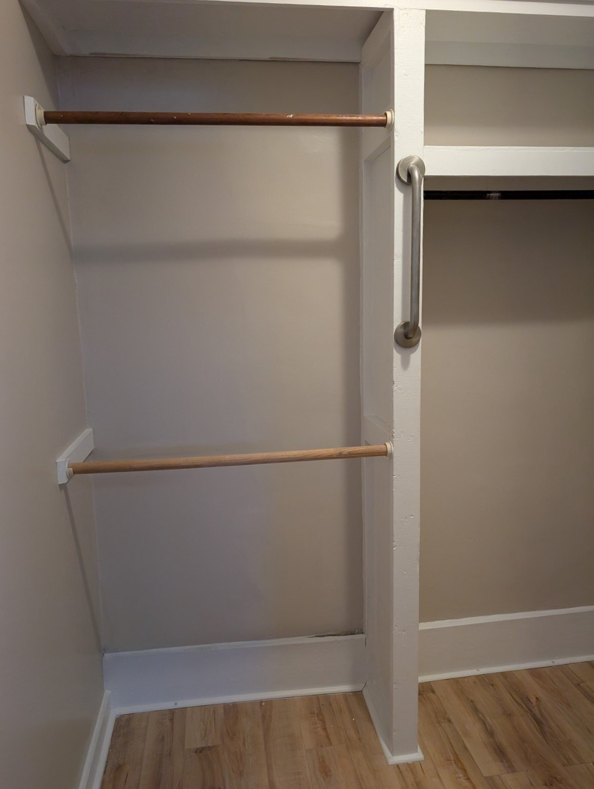 Building Photo - 5313 Broadway