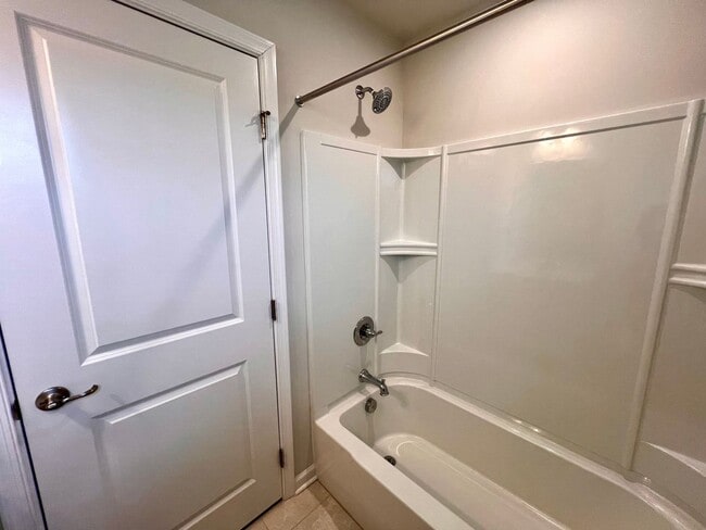 Building Photo - 3 Bed 3 Bath- Mars PA