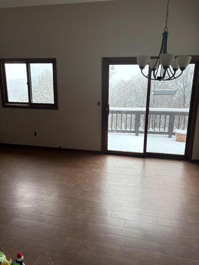 Building Photo - 4 Red Lodge Dr