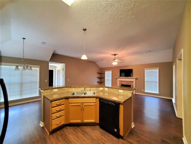 Building Photo - 96 Grand Park Dr