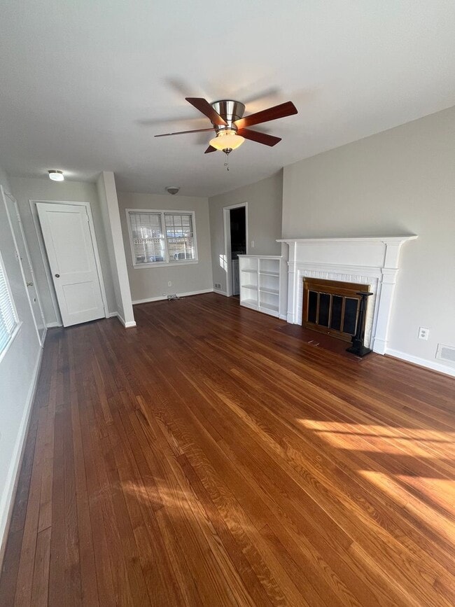 Building Photo - 7908 Wellington Rd