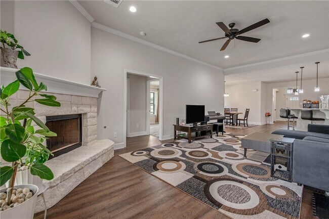 Building Photo - 1011 Dove Chase Ln