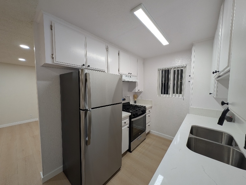 Building Photo - 11007 Hartsook St