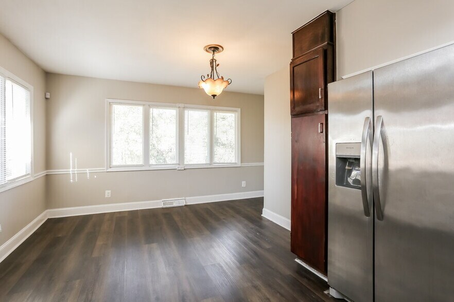 Building Photo - 3218 Bluebird Ln