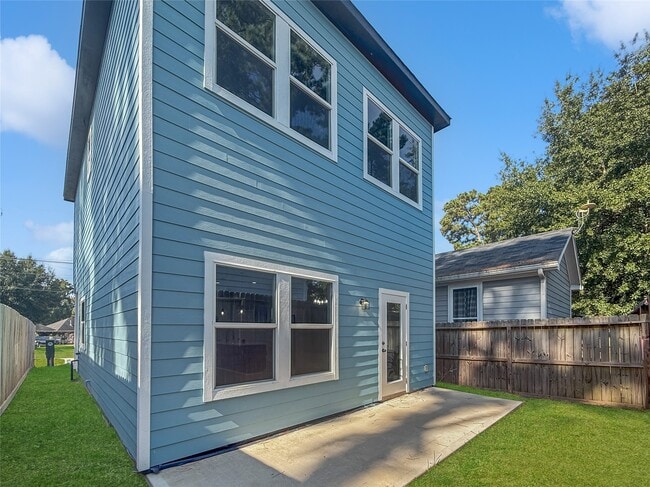 Building Photo - 16710 E Forrestal St