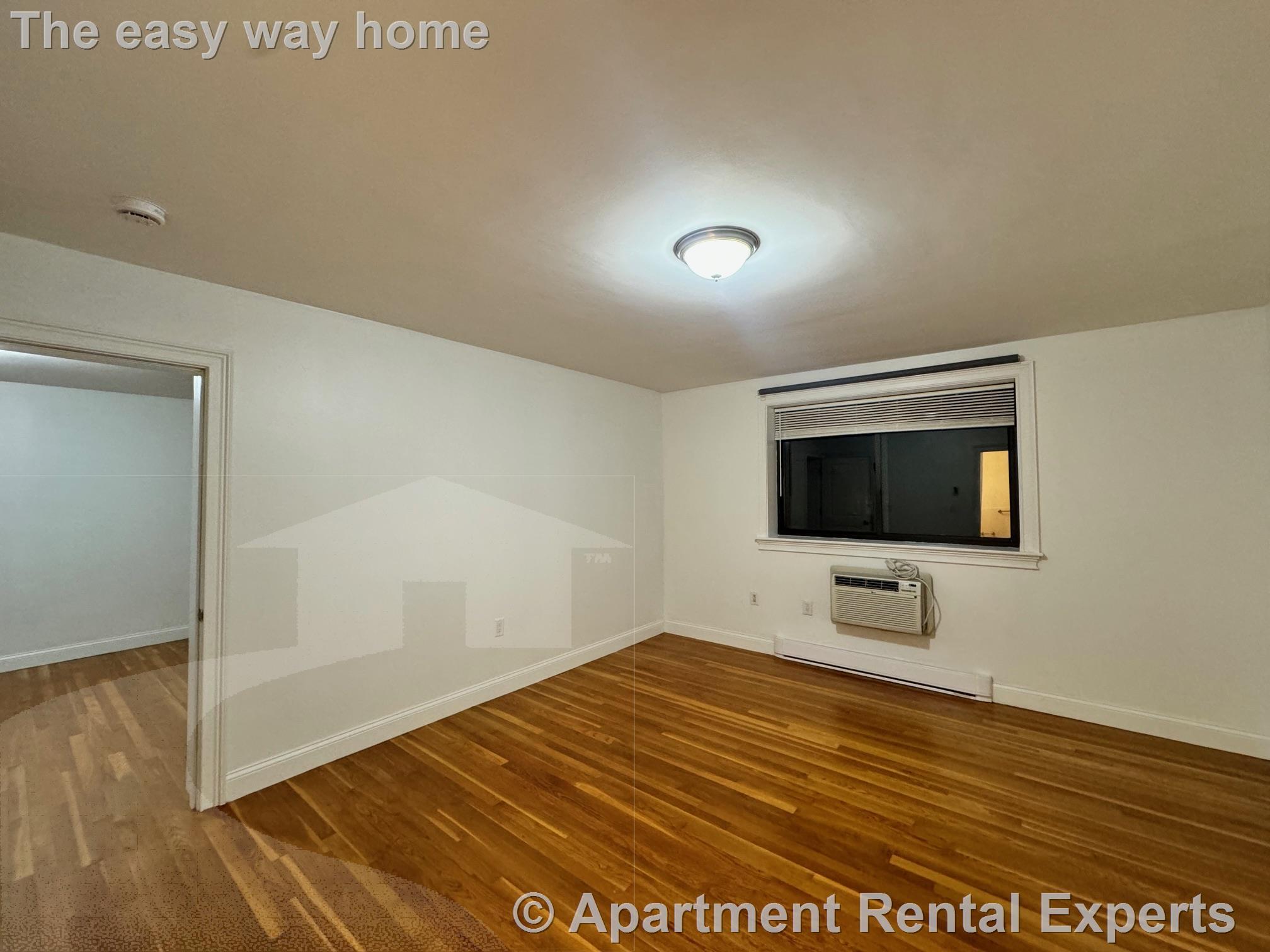 Building Photo - 134 Summer St