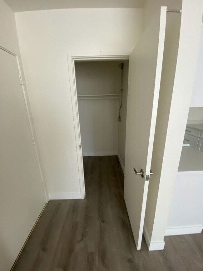 Building Photo - 2315 Parker St