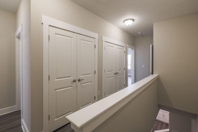 Building Photo - 328 Date Palm Ln