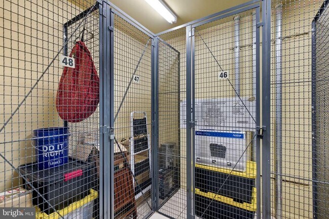 Building Photo - 2200 N Westmoreland St