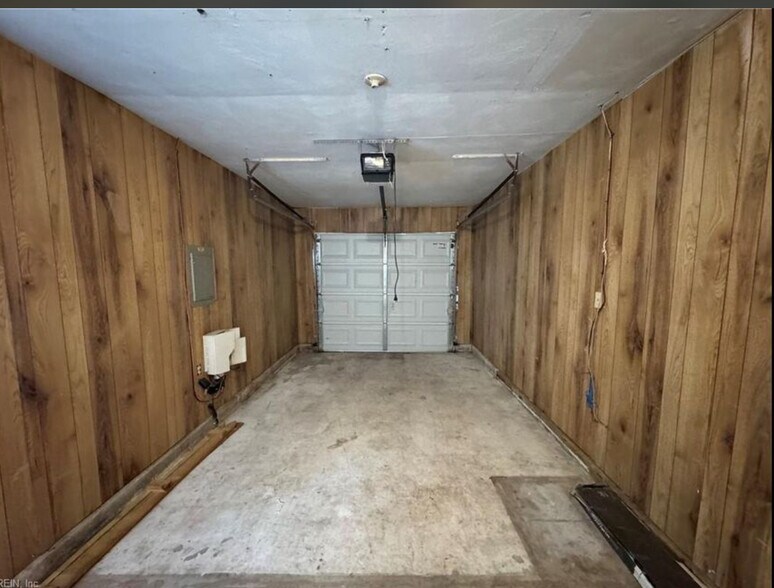 Building Photo - 3836 Clearwood Ct