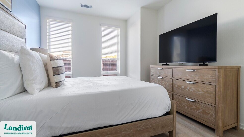 Building Photo - 815 Madison St