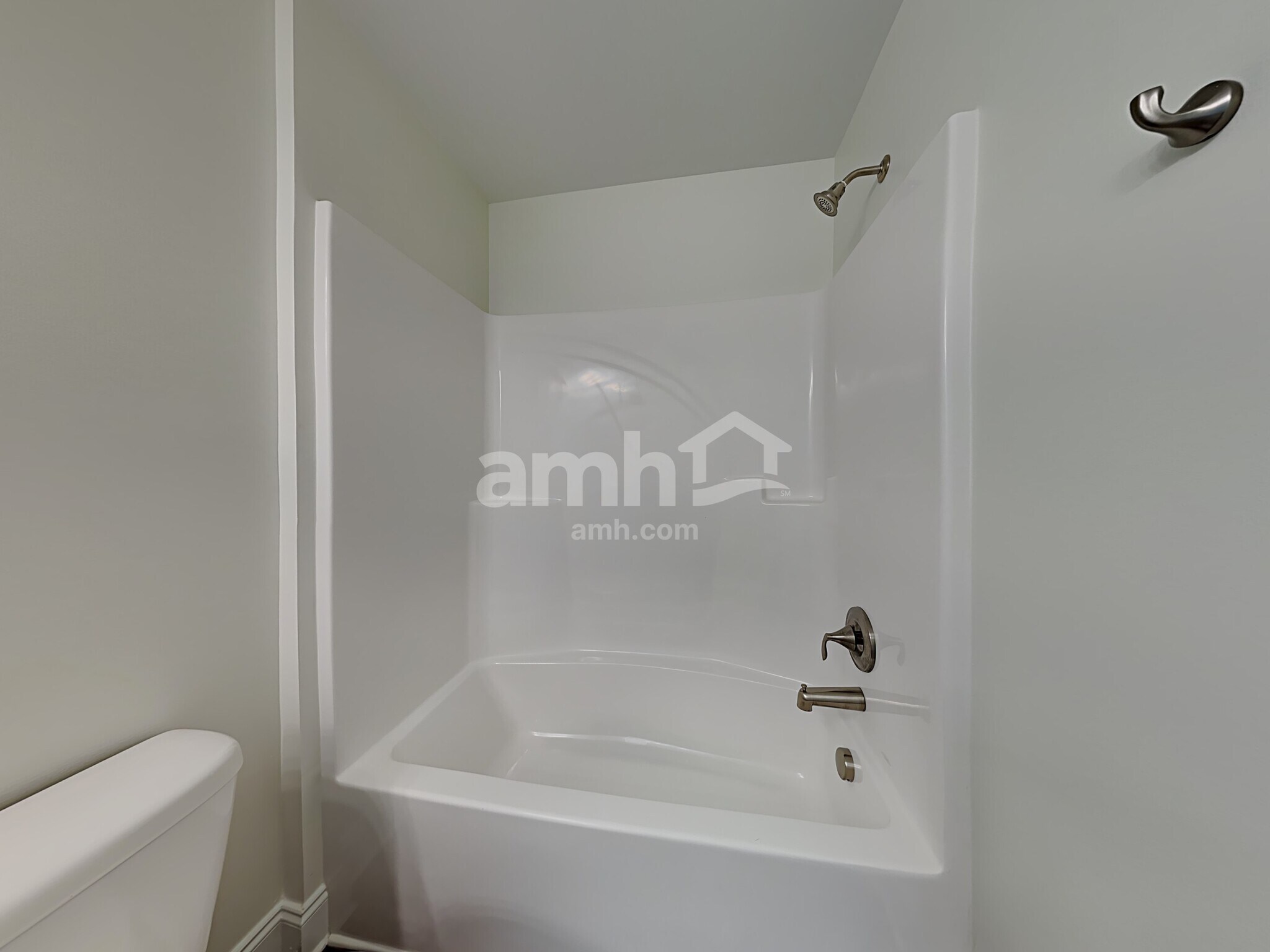 Building Photo - 1356 Lomond Dr