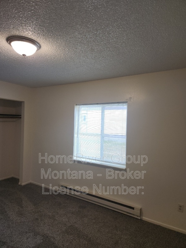 Building Photo - 2131 S 4th St W